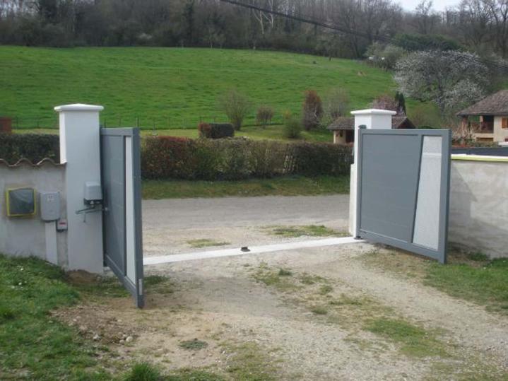 Installation de portail en aluminium Grenoble